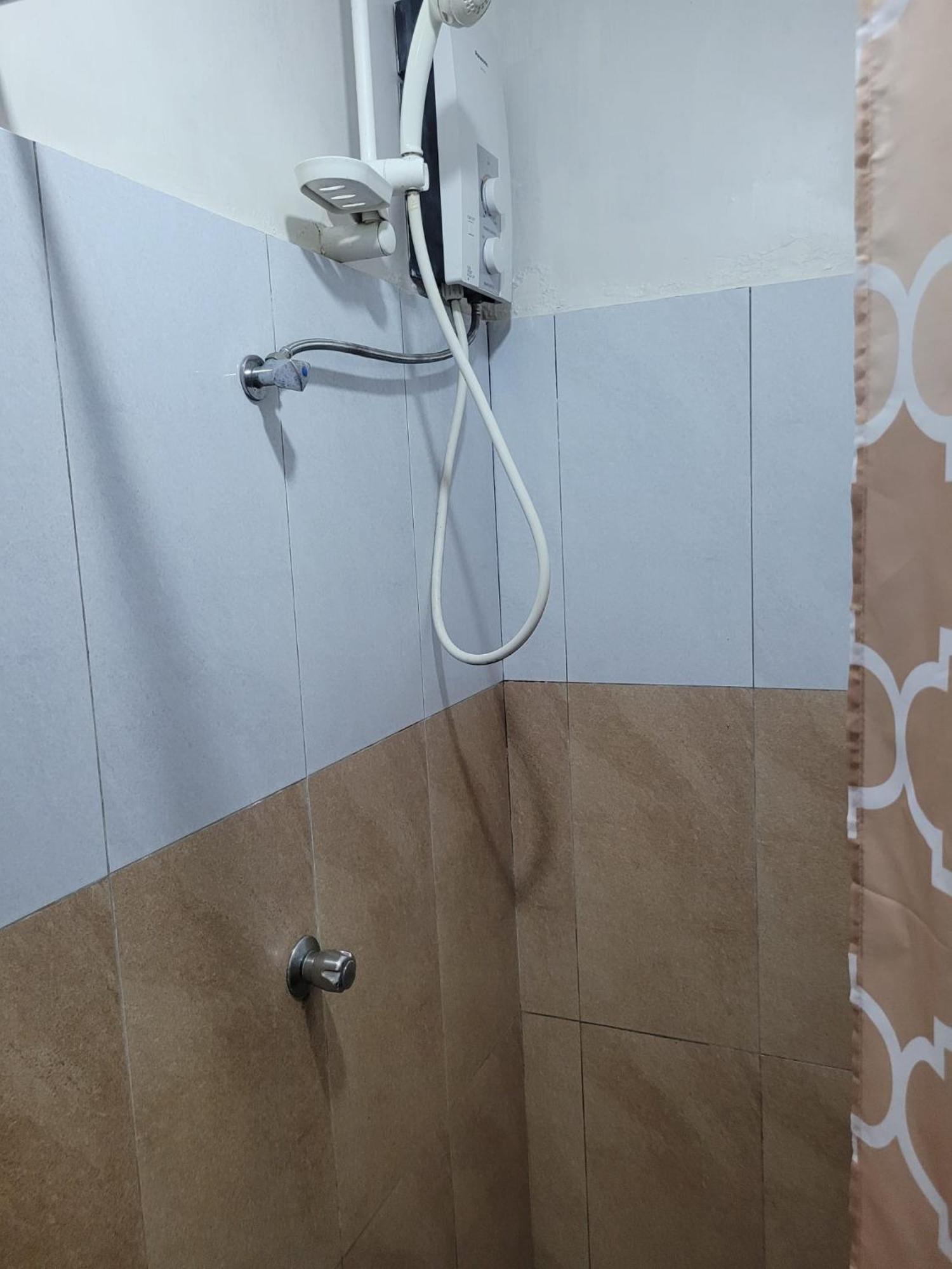 Tara Staycation Unit * Manoc-Manoc